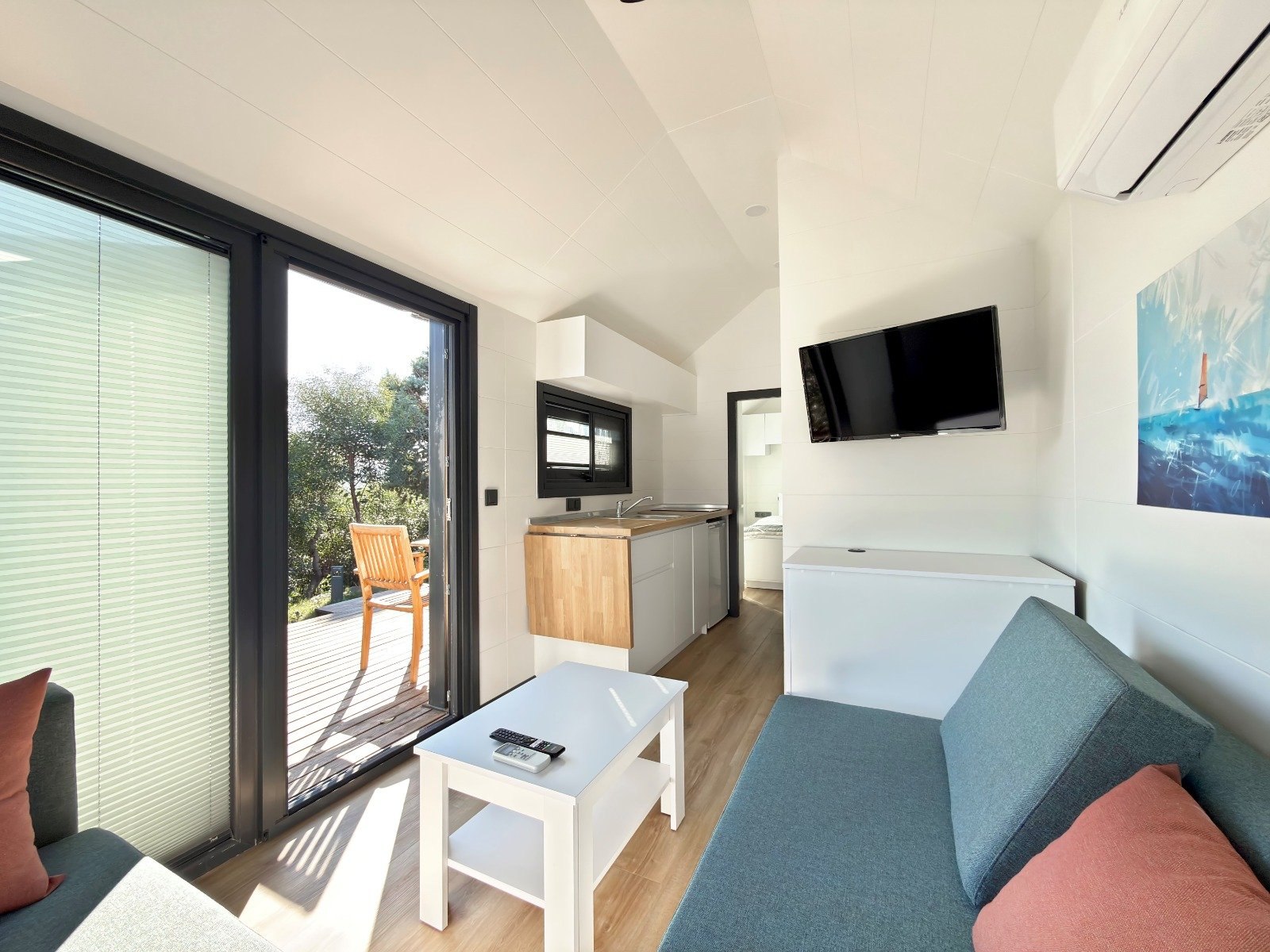 Tiny House - Photo 2