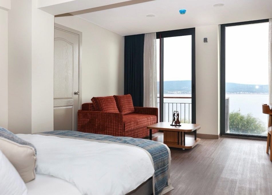 Silver Bay Club House room with sea view